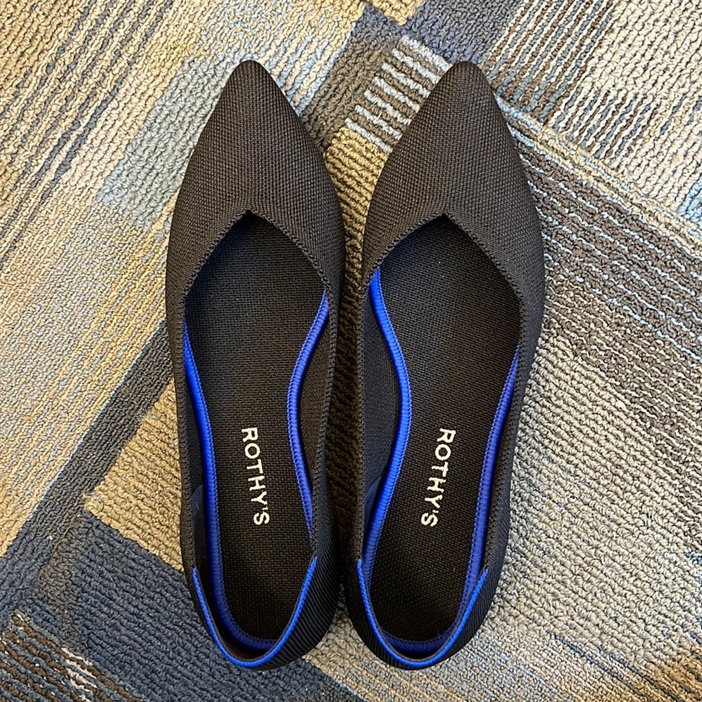 Black pointed toe Rothy’s.
